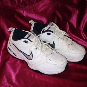 Nike Air Monarch 4E Sneakers